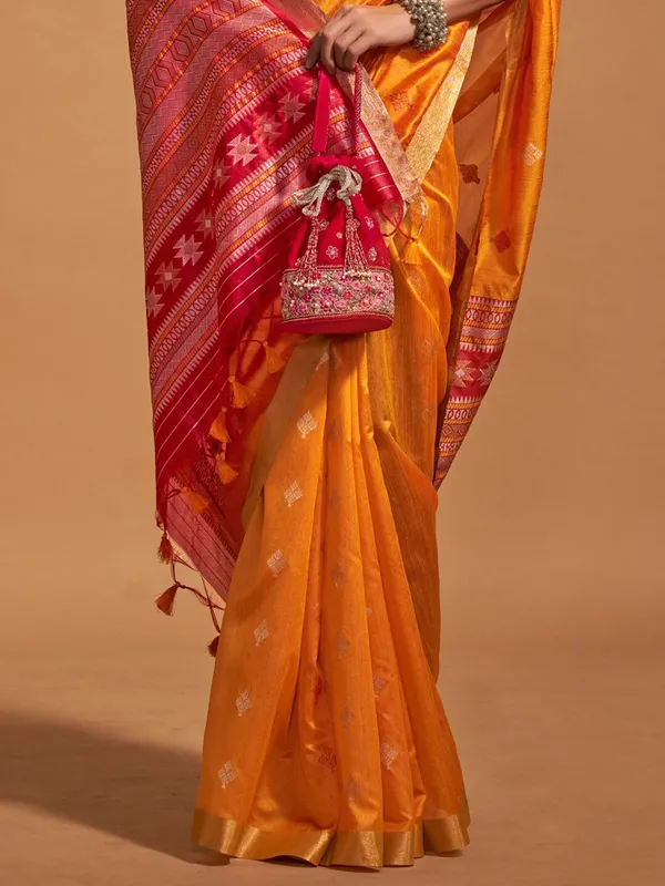 Fancy_Cotton_Handloom_Woven_Silk_Saree_With_Blouse_Piece