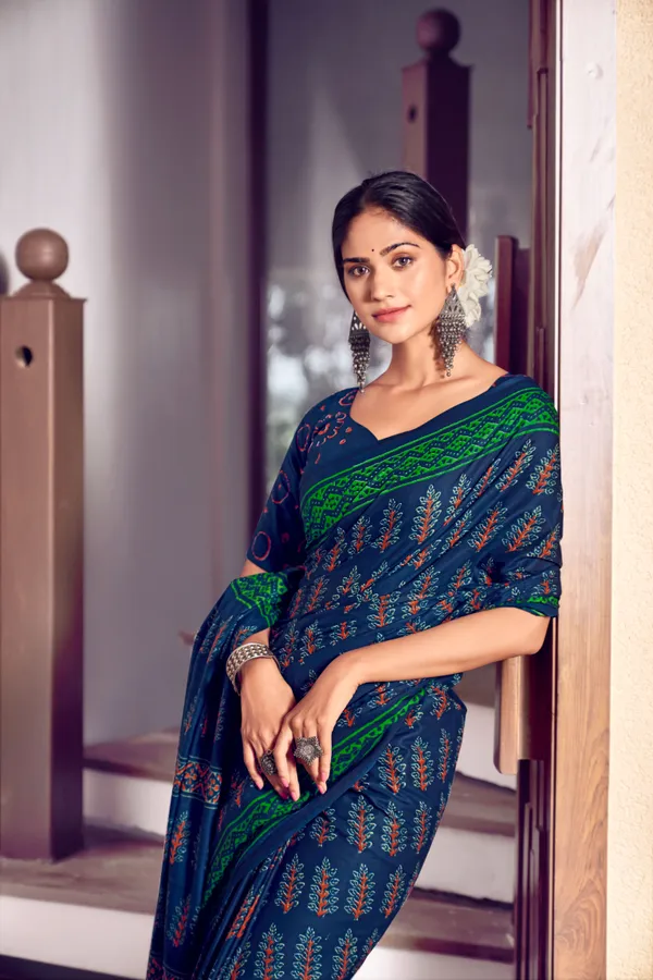 Beautiful_Handicraft_Pure_Soft_MulMul_Cotton_Ikkat_Hand_PrintedSaree_With_Blouse_Piece
