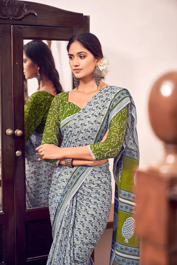 Beautiful_Handicraft_Pure_Soft_MulMul_Cotton_Ikkat_Hand_PrintedSaree_With_Blouse_Piece