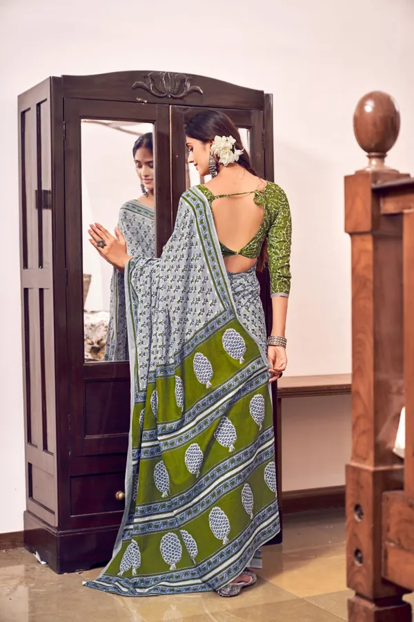 Beautiful_Handicraft_Pure_Soft_MulMul_Cotton_Ikkat_Hand_PrintedSaree_With_Blouse_Piece