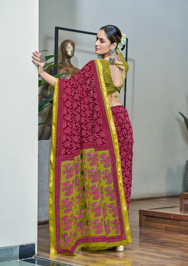 Pink_Beautiful_Jaipuri_Handicraft_Rajwadi_Block_Print_Pure_Soft_MulMul_Cotton_Zari_Border_Saree_With_Blouse_Piece
