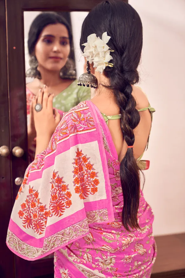 Beautiful_Handicraft_Pure_Soft_MulMul_Cotton_Ikkat_Hand_PrintedSaree_With_Blouse_Piece