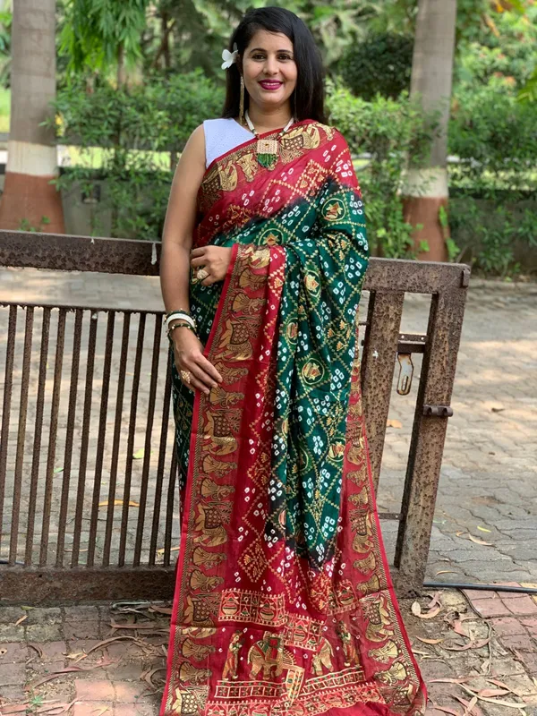 New_Bandhani_Silk_Zari_With_Stunning_Emroedry_Work_And_WovenBorder_Saree_Unstiched_Blouse_Fabric