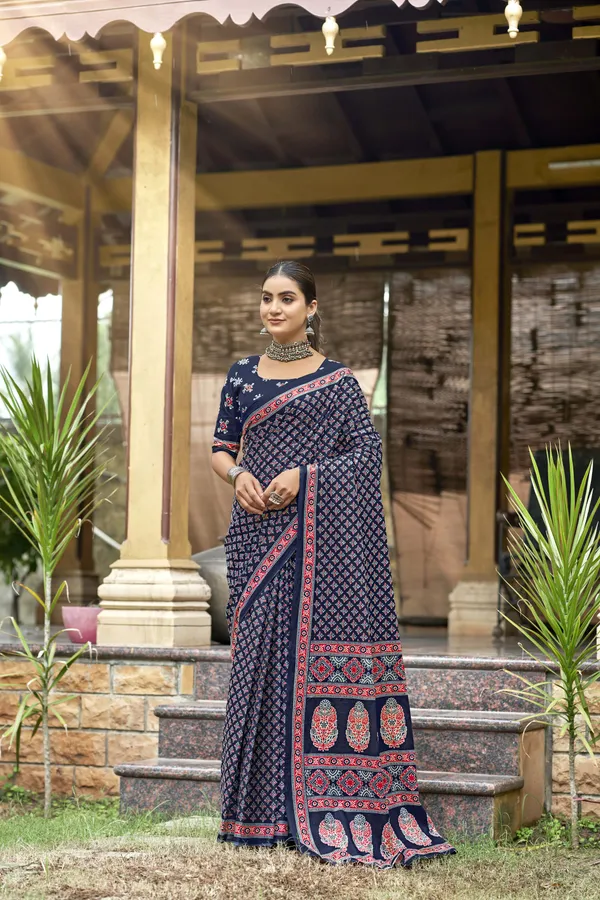 Beautiful_Handicraft_Pure_Soft_MulMul_Cotton_Ikkat_Hand_PrintedSaree_With_Blouse_Piece