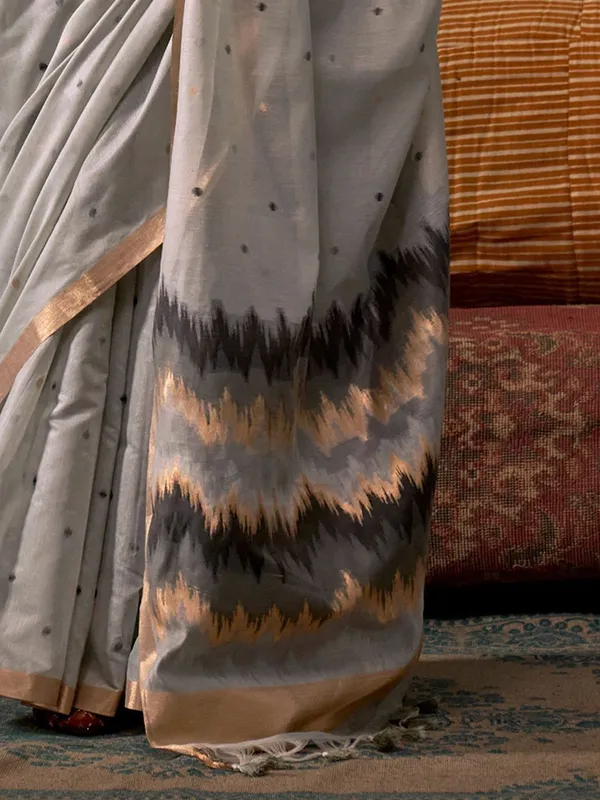 Fancy_Cotton_Handloom_Woven_Silk_Saree_With_Blouse_Piece