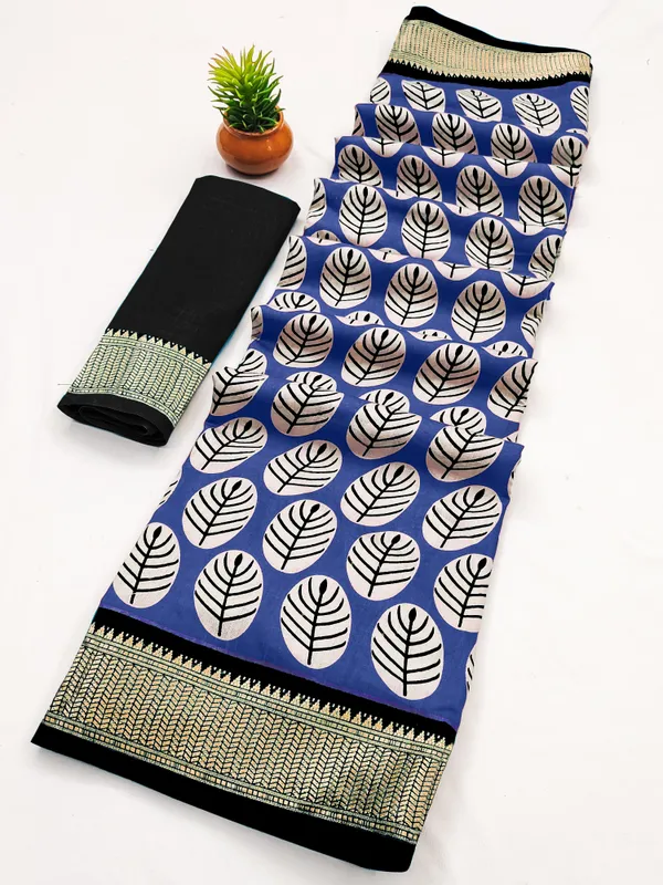 Stylish__Handicraft_Pure_Soft_MulMul_Ikkat_Hand_Print_Cotton_Saree_With_Blouse_Piece