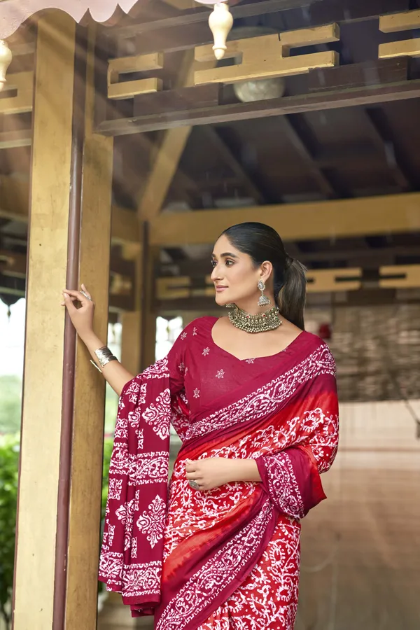 Beautiful_Handicraft_Pure_Soft_MulMul_Cotton_Ikkat_Hand_PrintedSaree_With_Blouse_Piece