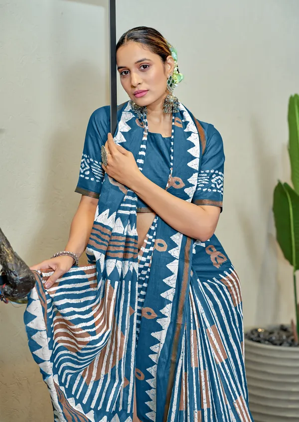 Fancy__Handicraft_Ikkat_Hand_Print_Pure_Soft_MulMul_Cotton_Saree_With_Reach_Zari_Border__With_Blouse_Piece