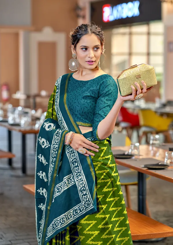Beautiful_Zari_Border_Handicraft_Pure_Soft_MulMul_Ikkat_Hand_Print_Cotton_Saree_With_Blouse_Piece