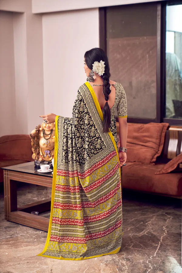 Beautiful_Handicraft_Pure_Soft_MulMul_Cotton_Ikkat_Hand_PrintedSaree_With_Blouse_Piece