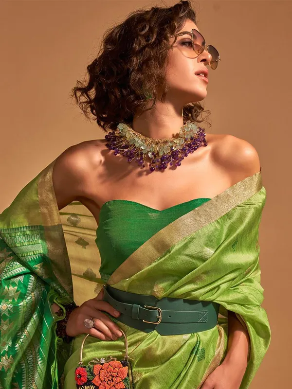 Fancy_Cotton_Handloom_Woven_Silk_Saree_With_Blouse_Piece