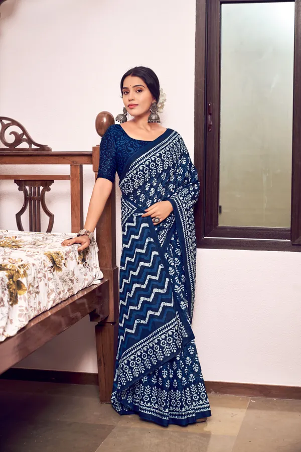 Beautiful_Handicraft_Pure_Soft_MulMul_Cotton_Ikkat_Hand_PrintedSaree_With_Blouse_Piece