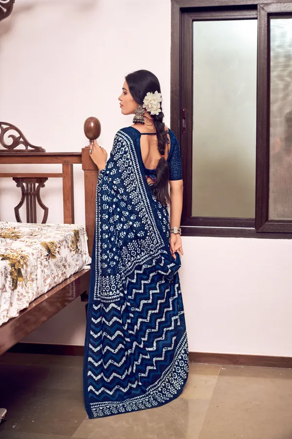 Beautiful_Handicraft_Pure_Soft_MulMul_Cotton_Ikkat_Hand_PrintedSaree_With_Blouse_Piece