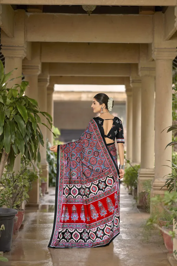 Beautiful_Handicraft_Pure_Soft_MulMul_Cotton_Ikkat_Hand_PrintedSaree_With_Blouse_Piece
