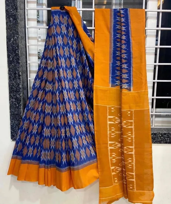 HANDICRAFT_IKKAT_PURE_SOFT_MUL_COTTON_SAREE_WITH_BLOUSE_PIECE
