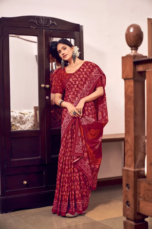 Beautiful_Handicraft_Pure_Soft_MulMul_Cotton_Ikkat_Hand_PrintedSaree_With_Blouse_Piece