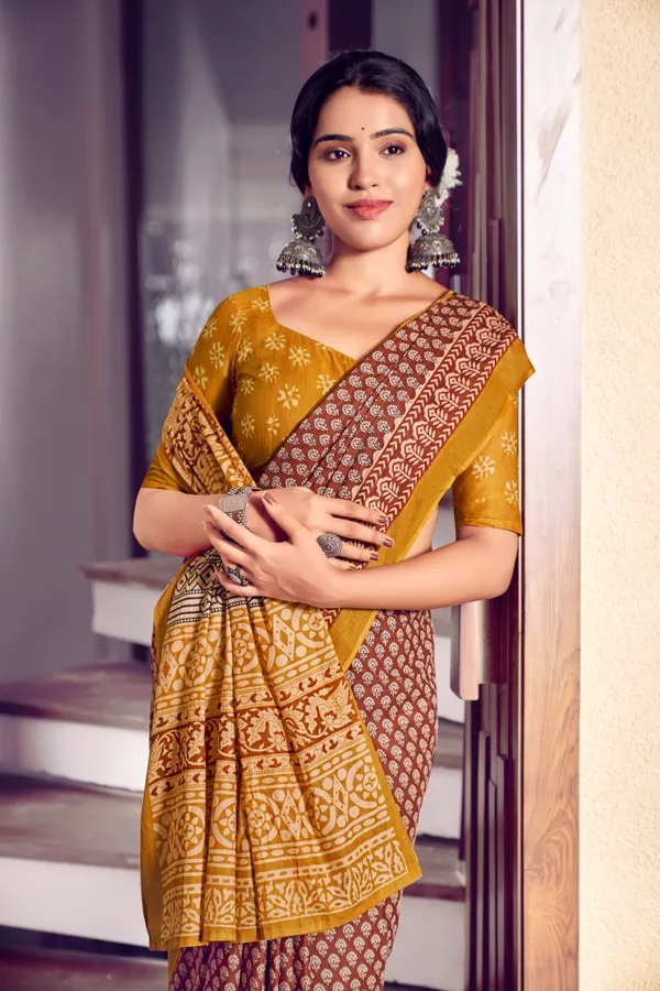 Beautiful_Handicraft_Pure_Soft_MulMul_Cotton_Ikkat_Hand_PrintedSaree_With_Blouse_Piece