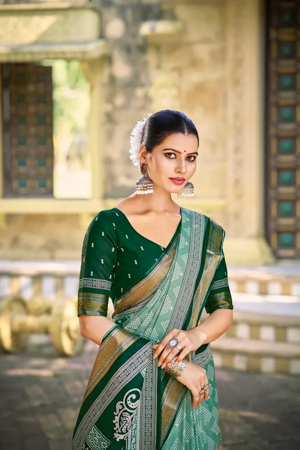 Beautiful_Handicraft_Pure_Soft_MulMul_Cotton_Block_Printed_Zari_Border_Saree_With_Blouse_Piece