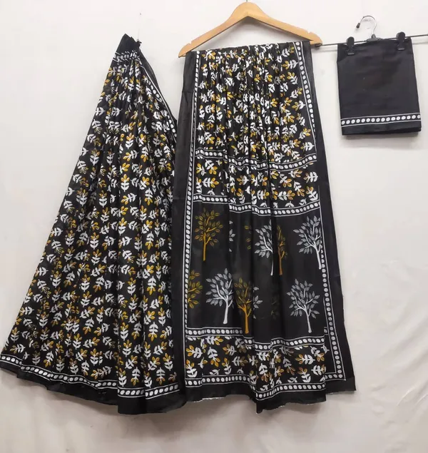 HANDICRAFT_IKKAT_PURE_SOFT_MUL_COTTON_SAREE_WITH_BLOUSE_PIECE