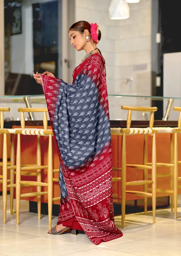 Beautiful_Handicraft_Pure_Soft_MulMul_Cotton_Ikkat_Hand_PrintedSaree_With_Blouse_Piece