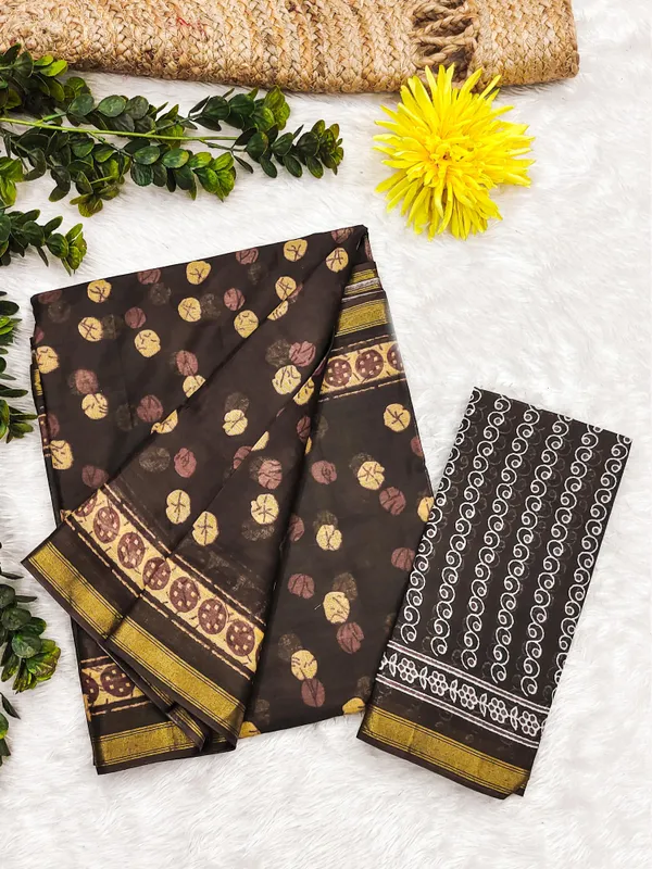 Beautiful_Zari_Border_Handicraft_Pure_Soft_MulMul_Ikkat_Hand_Print_Cotton_Saree_With_Blouse_Piece