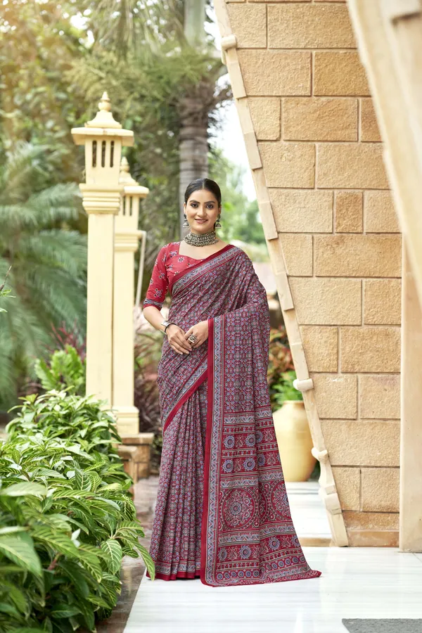 Beautiful_Handicraft_Pure_Soft_MulMul_Cotton_Ikkat_Hand_PrintedSaree_With_Blouse_Piece
