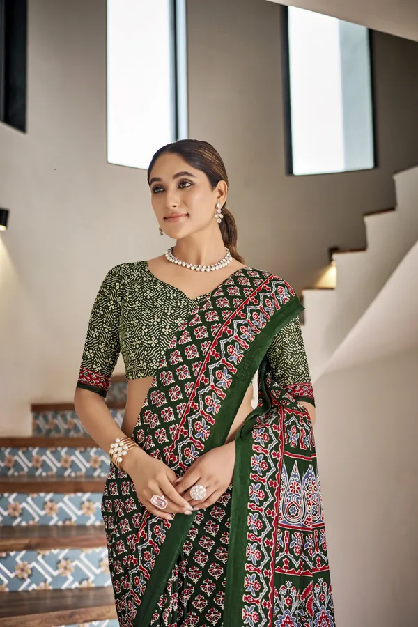 Beautiful_Handicraft_Pure_Soft_MulMul_Cotton_Ikkat_Hand_PrintedSaree_With_Blouse_Piece