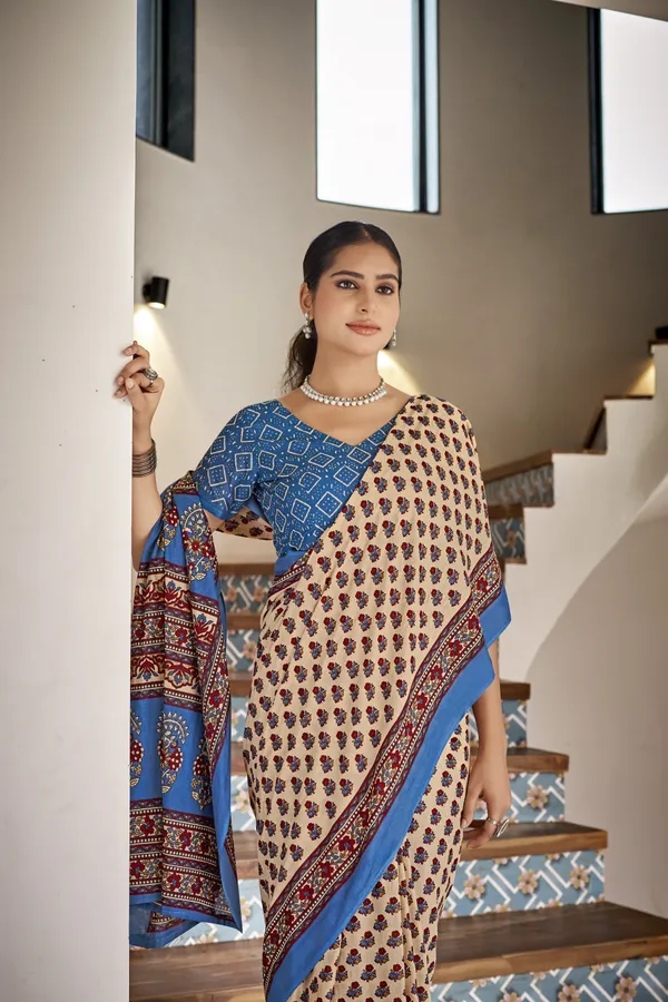 Beautiful_Handicraft_Pure_Soft_MulMul_Cotton_Ikkat_Hand_PrintedSaree_With_Blouse_Piece