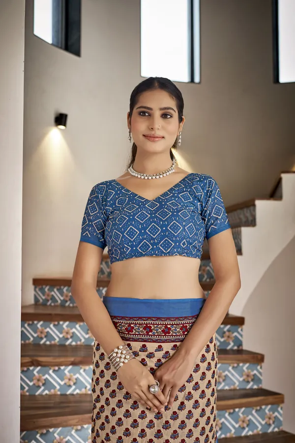 Beautiful_Handicraft_Pure_Soft_MulMul_Cotton_Ikkat_Hand_PrintedSaree_With_Blouse_Piece