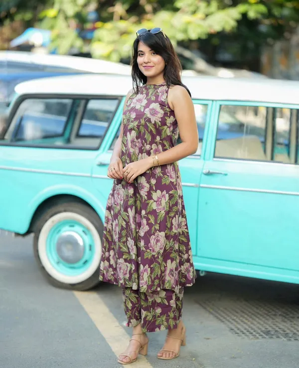 Cotton_Cut_Sleeve_Floral_Print_Kurta_&_Pant_Set__.