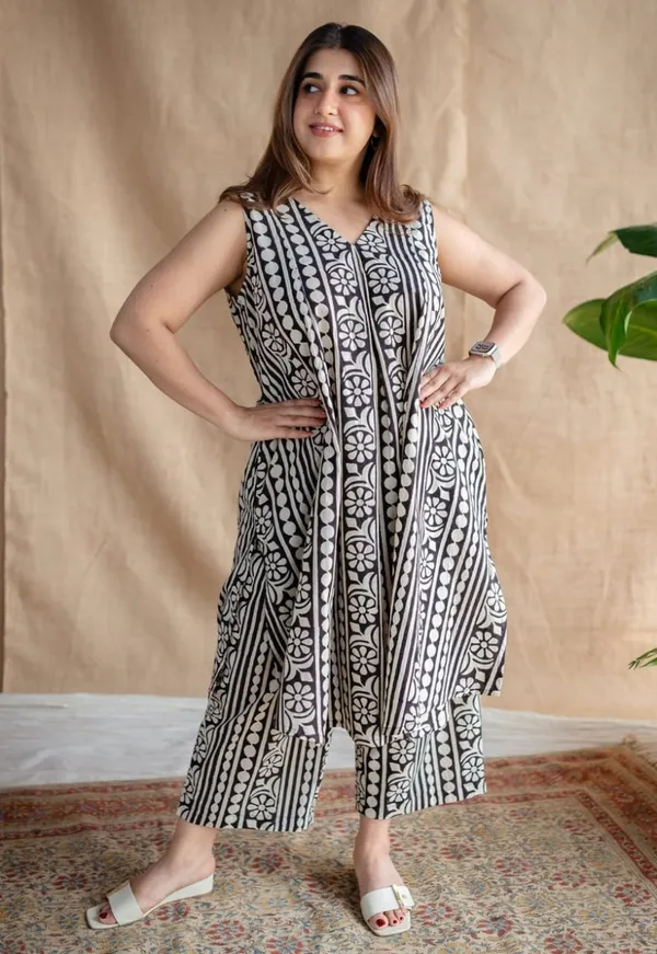 Cotton_Cut_Sleeve_Kurta_&_Pant_Set__.