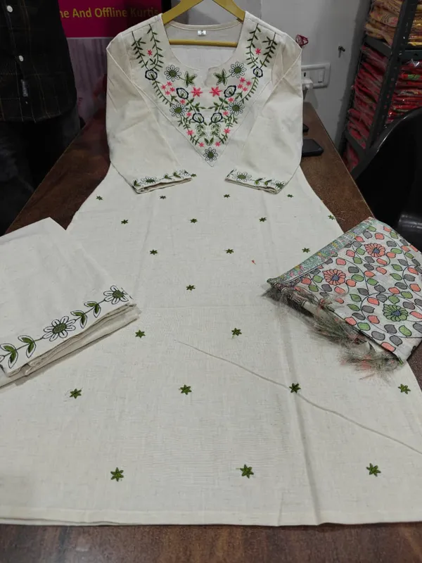 Cotton_Embroidered_Kurta_With_Pant_&_Khadi_Silk_Dupatta_Set__.