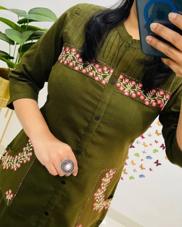 Green_Cotton_Embroidered_Kurta_&_Pant_Set