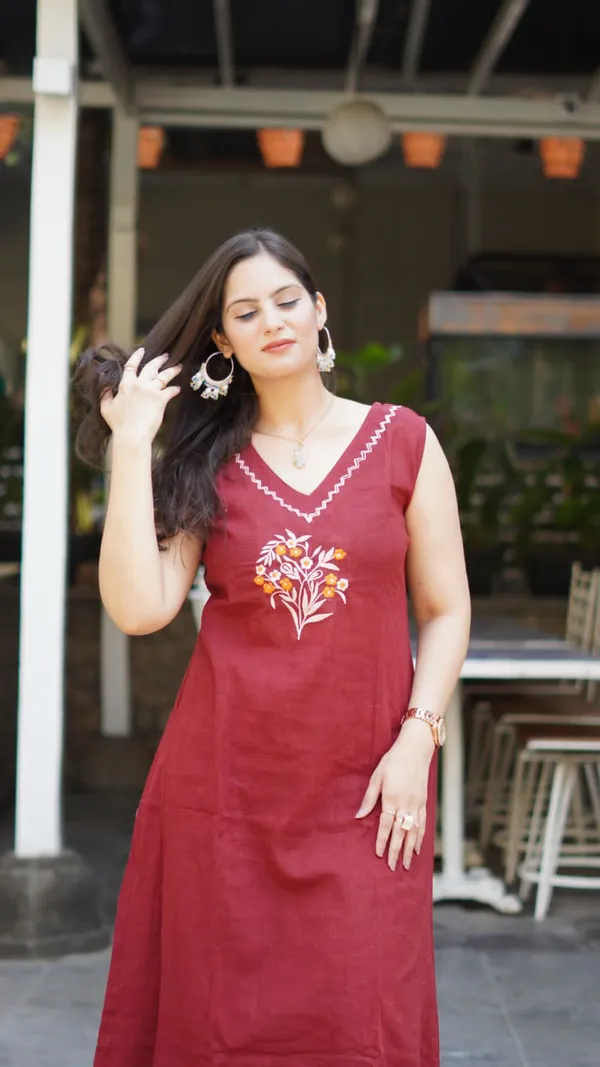 Maroon_Cotton_Embroidered_Kurta_&_Pant_Set