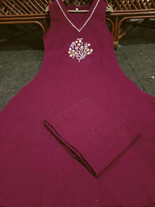 Maroon_Cotton_Embroidered_Kurta_&_Pant_Set