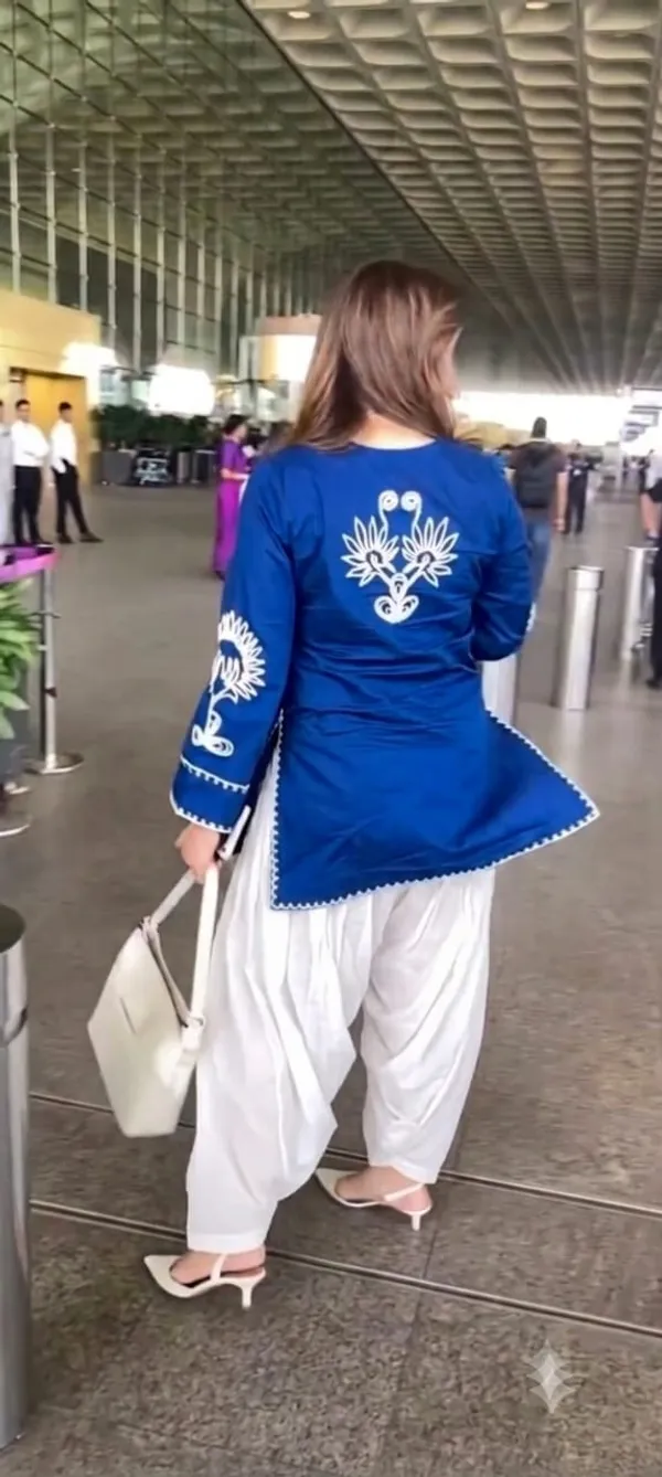 Cotton_Embroidered_Kurta_&_Pant_.