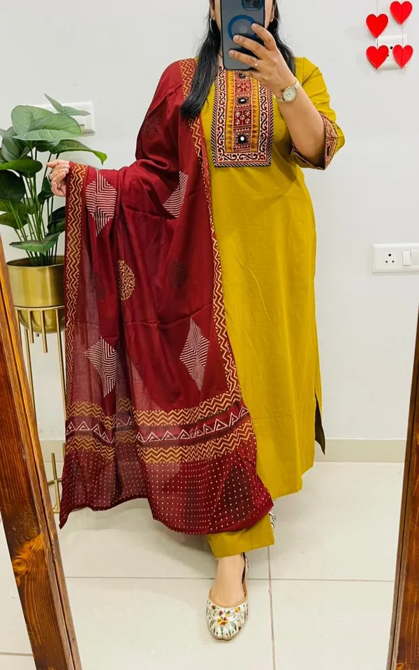 Cotton_Kurta_With_Pant_&_Dupatta_Set__.