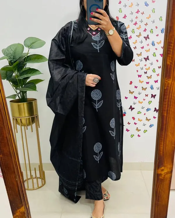 Black_Cotton_Kurta_With_Pant_&_Dupatta_Set