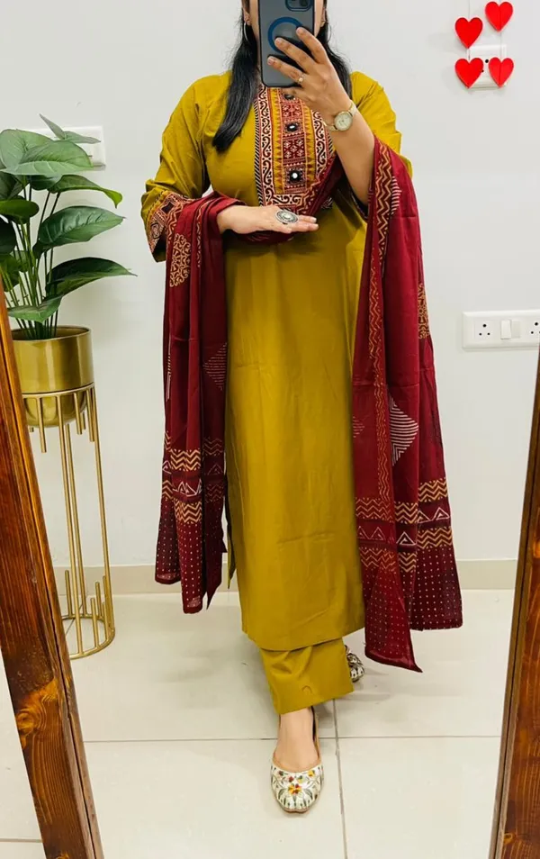 Cotton_Kurta_With_Pant_&_Dupatta_Set__.