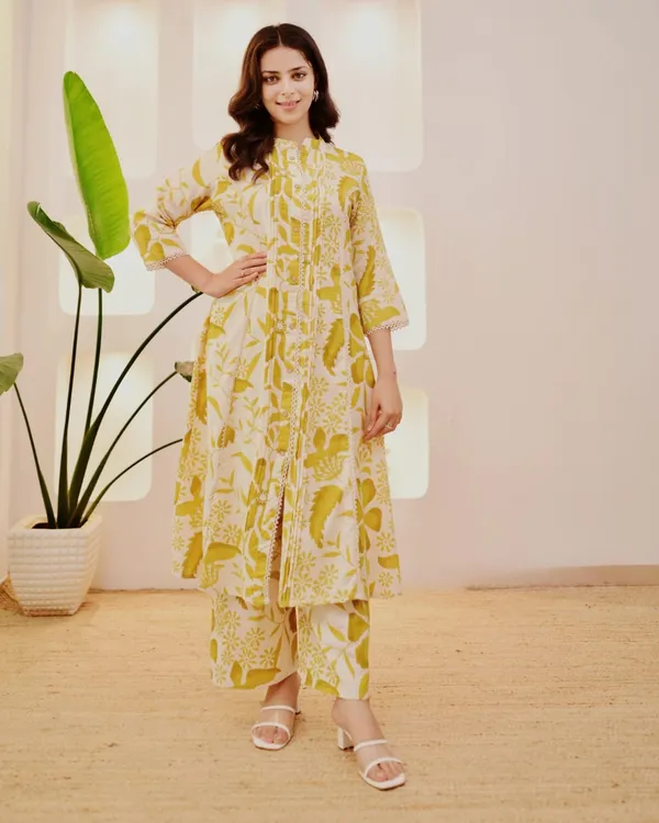 Cotton_Printed_Kurta_&_Pant_Set__.