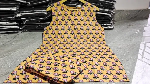 Cotton_Printed_Short_Kurta_With_Pant__.