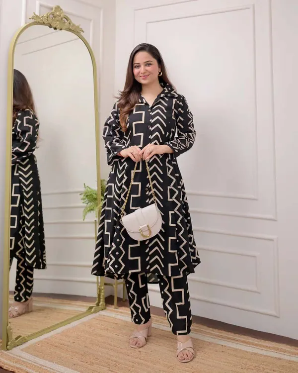 Chokhi_Bandhni_Women's_Cotton_Printed_A-line_Kurta_and_Pant_Set