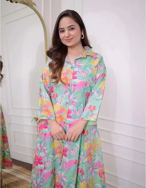 Chokhi_Bandhni_Women's_Cotton_Printed_A-line_Kurta_and_Pant_Set