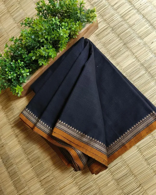 Ashwini_Black_Narayanpeth_Pure_cotton_saree_with_Running_blouse_piece_(Same_as_saree)