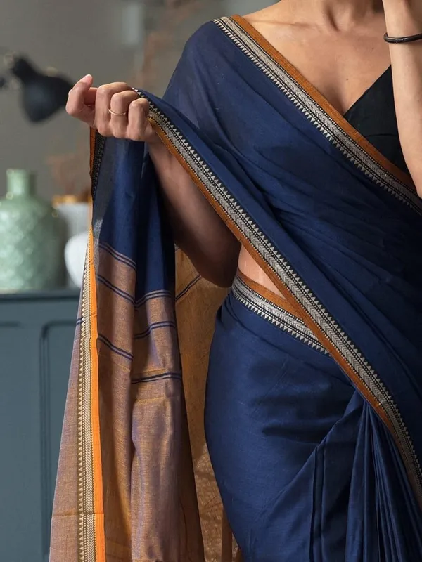 Ashwini_Voilet_Narayanpet_pure_cotton_saree_with_Running_blouse_piece_(Same_As_Saree)
