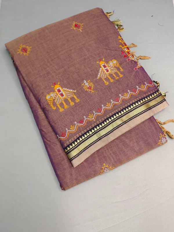 Beige_Kasuti_Embroidered_Narayanapet_Pure_Cotton_saree