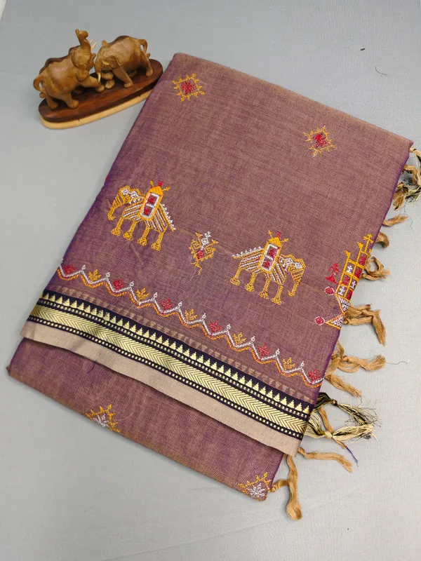 Beige_Kasuti_Embroidered_Narayanapet_Pure_Cotton_saree