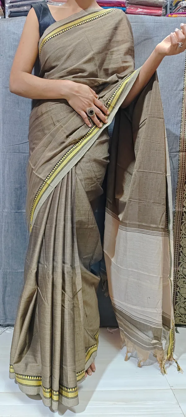 Biege_Ashwini_Narayanpeth_Pure_cotton_saree_with_Running_blouse_piece_(Same_as_saree)
