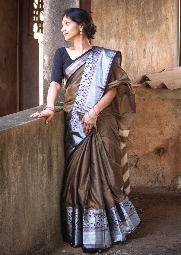 Biege_Tanvi_Silver_Jari_Border_Narayanpet_Pure_Cotton_saree