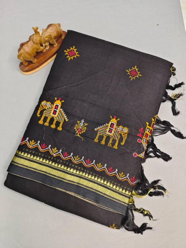 Black_Kasuti_Embroidered_Narayanapet_Pure_Cotton_saree